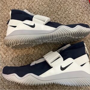 Nike Men's Komyuter size 12